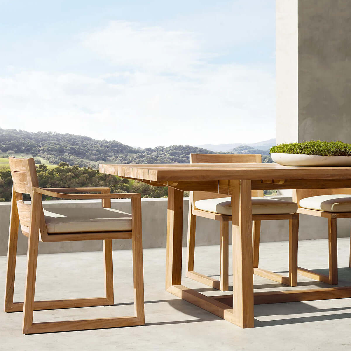 Sebastian Long Table